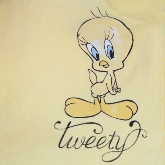Tweety Juniors' Pull-On Graphic Shorts - Picture 8 of 8